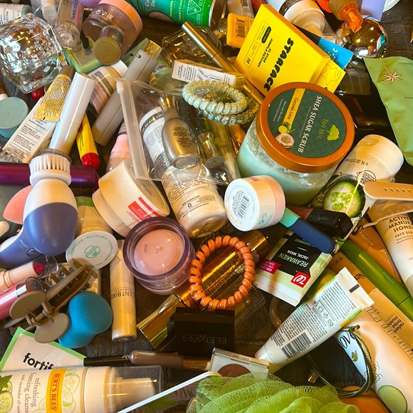 Skincare bundle (some used) (mostly new) - Picture 1 of 1